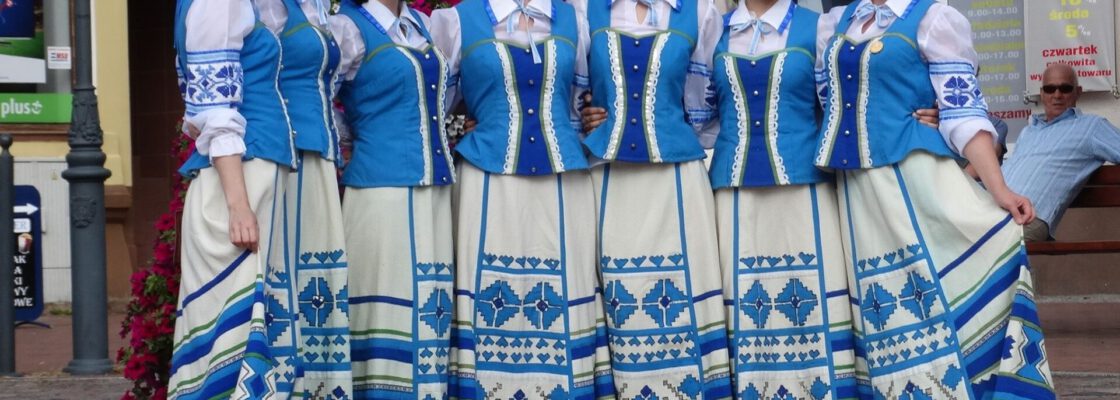 Uczestnicy Bydgoskich Impresji Muzycznych wystąpili na tucholskim rynku