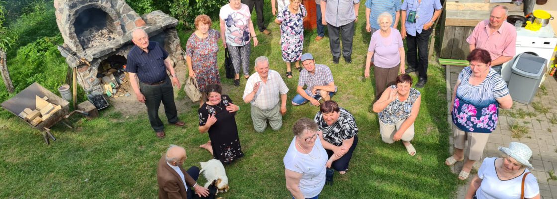 Seniorzy powitali lato w Borkach