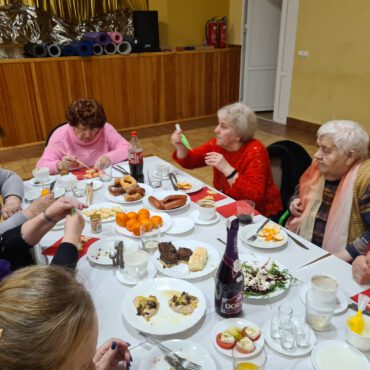 WDK Raciąż: seniorzy dekorowali pierniczki